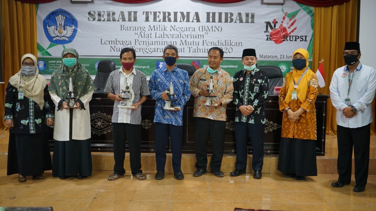 LPMP NTB LAKSANAKAN SERAH TERIMA HIBAH BMN