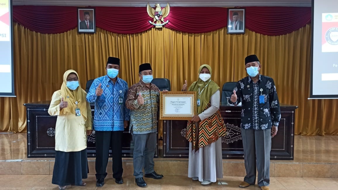 DENGAN PREDIKAT WBK DAN PELAYANAN PRIMA LPMP PROVINSI NTB MENUJU WBBM