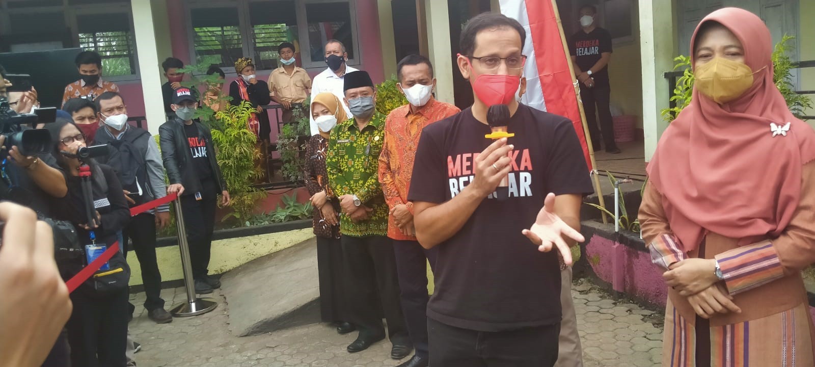 Mendikbudristek Tinjau PTM Terbatas Di NTB