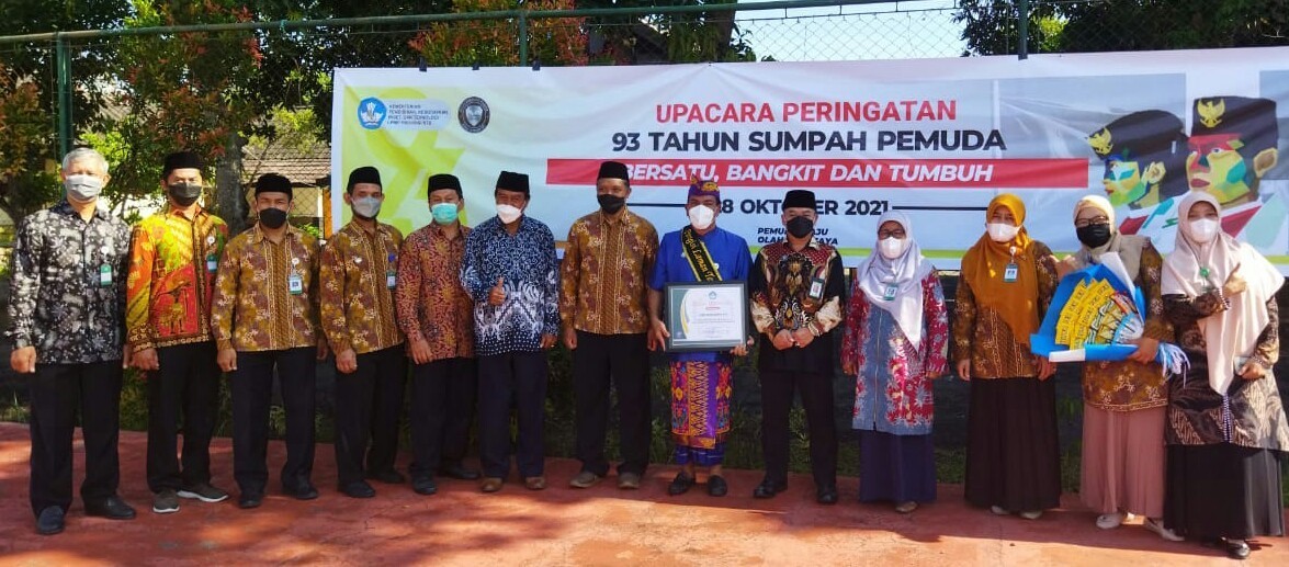 PENGISI LAMAN TERBAIK TAHUN 2021