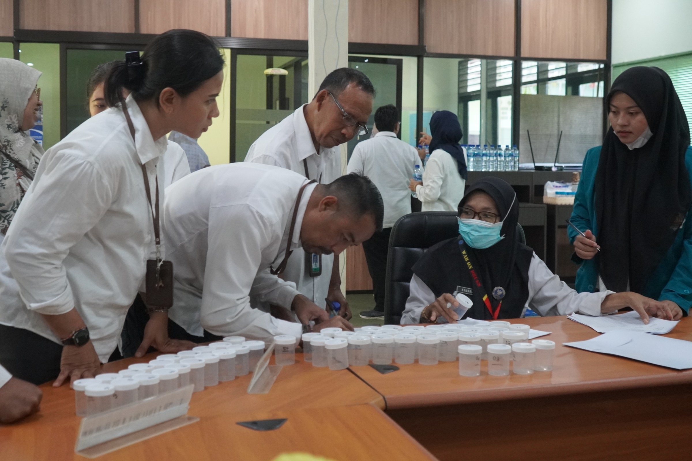 BPMP NTB Laksanakan Tes Urin bagi ASN dan PPNPN sebagai Upaya Pencegahan Penyalahgunaan Narkotika