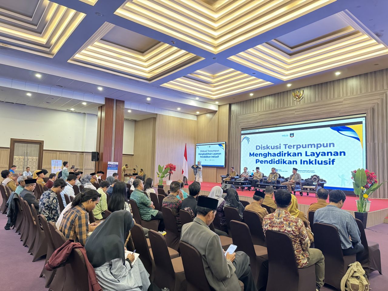 DISKUSI TERPUMPUN MENGHADIRKAN LAYANAN PENDIDIKAN INKLUSIF