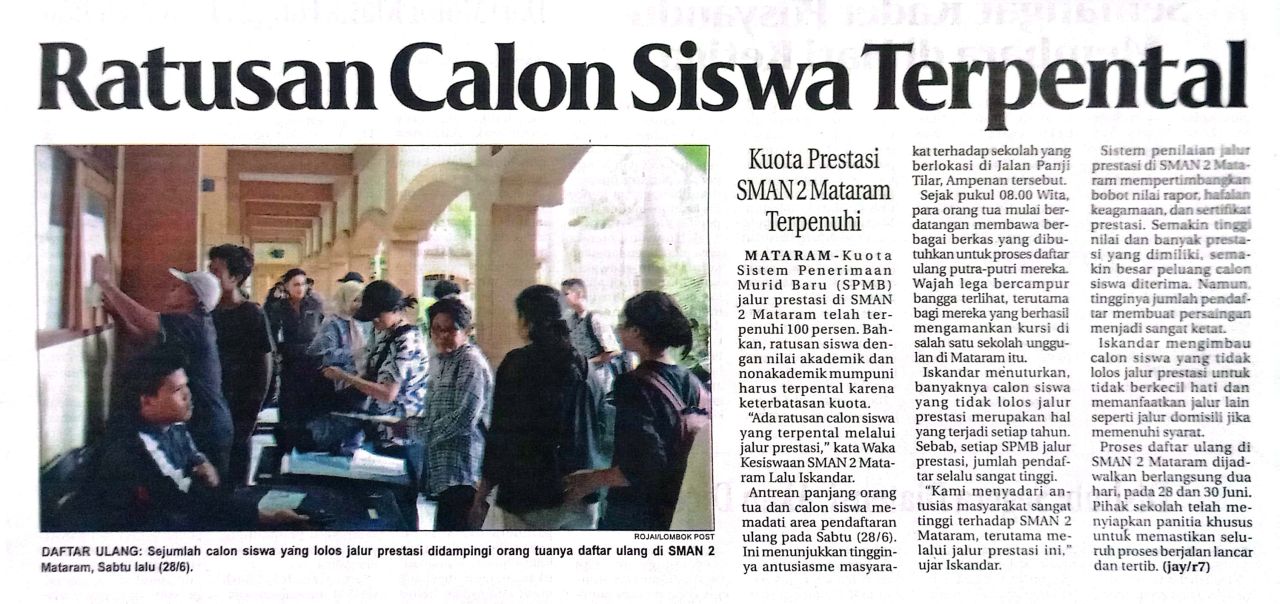 RATUSAN CALON SISWA TERPENTAL