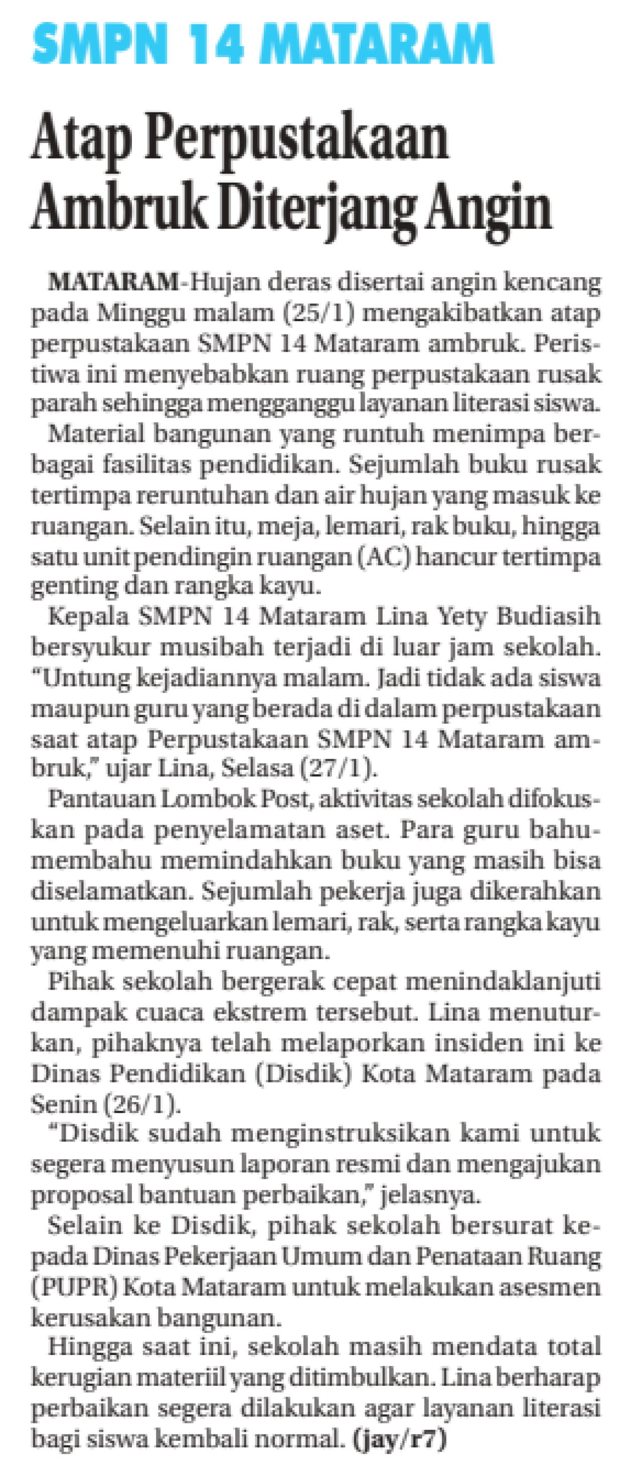 Atap Perpustakaan Ambruk Diterjang Angin
