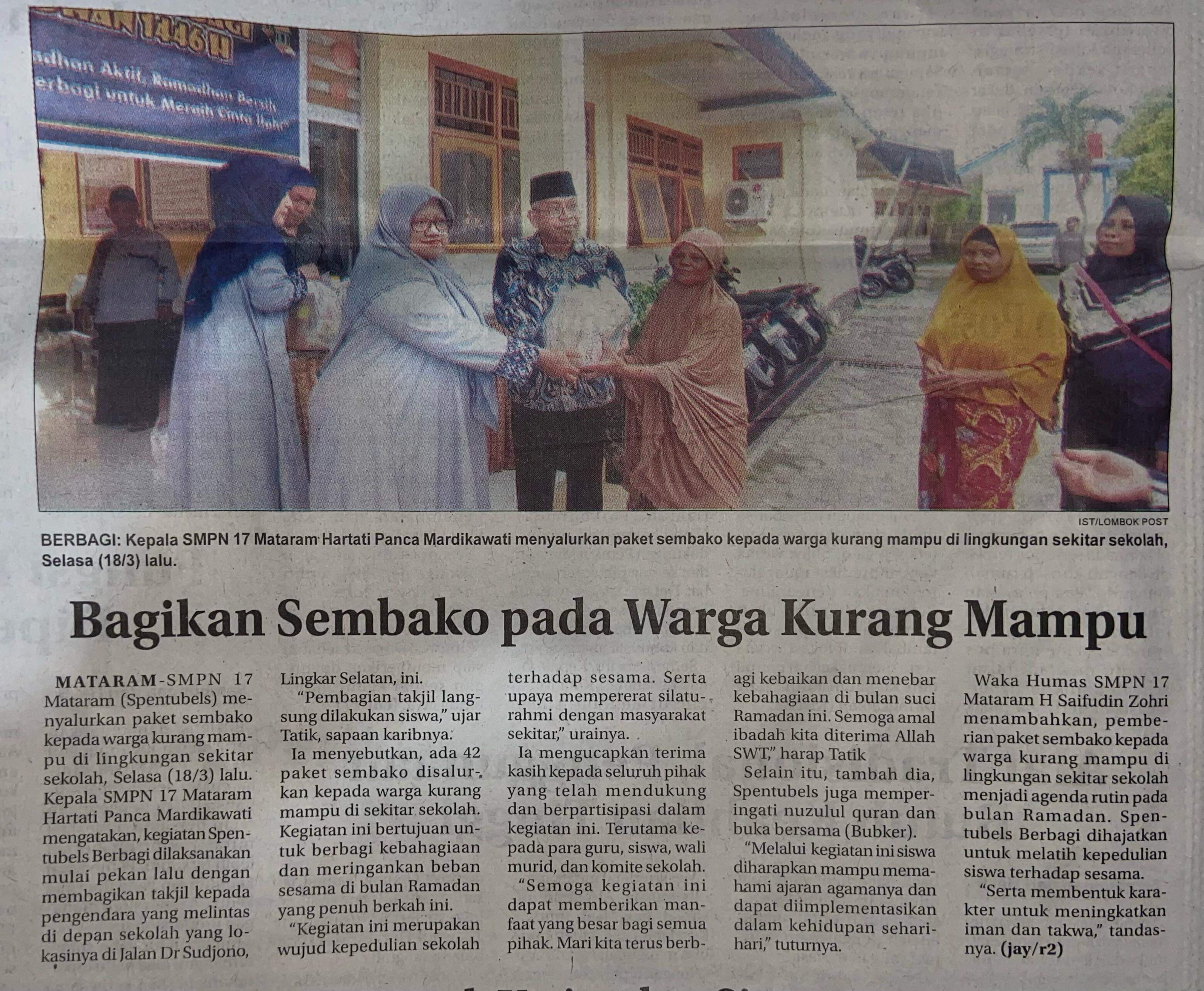 Bagikan Sembako Pada Warga Kurang Mampu